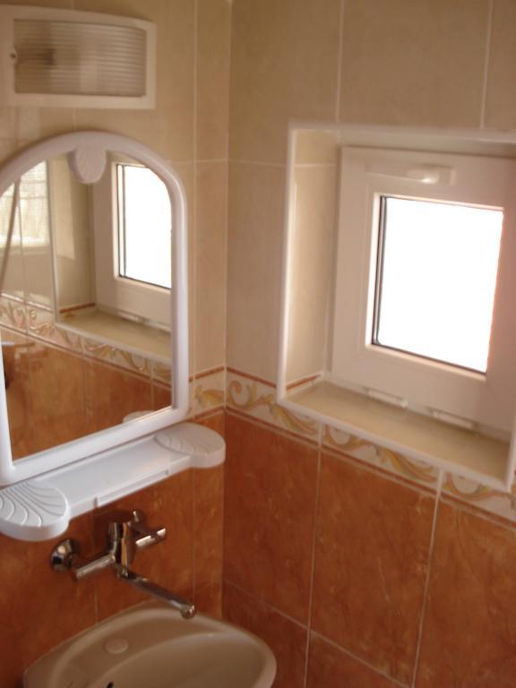 Moni 85 Family House Sozopol Quarto foto